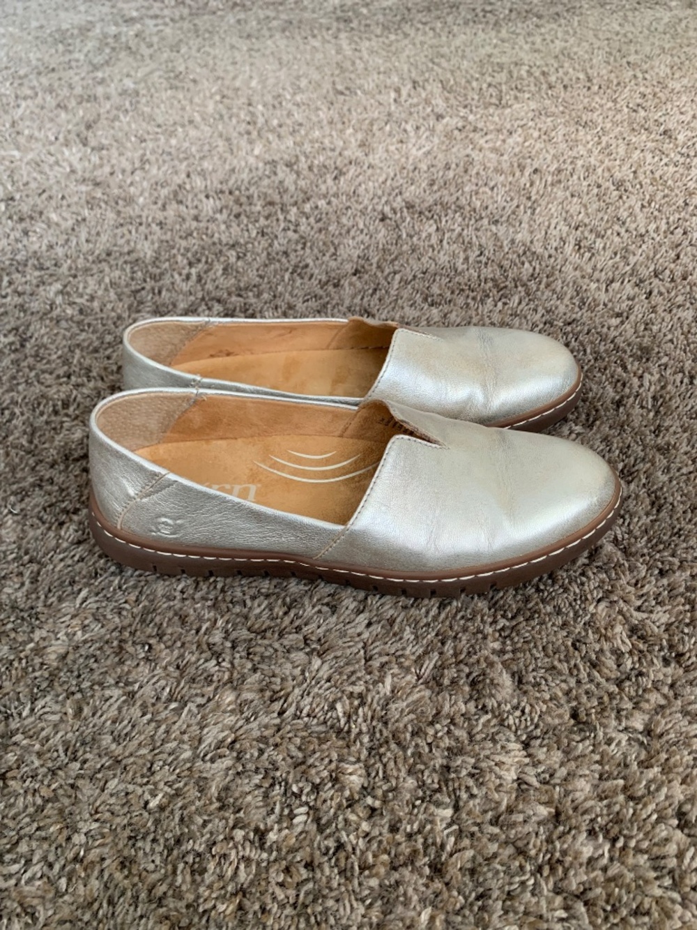 Born Sebra II Gold Metallic Leather Slip On Casual Loafer Shoes Sz.7.5 - Picture 7 of 16